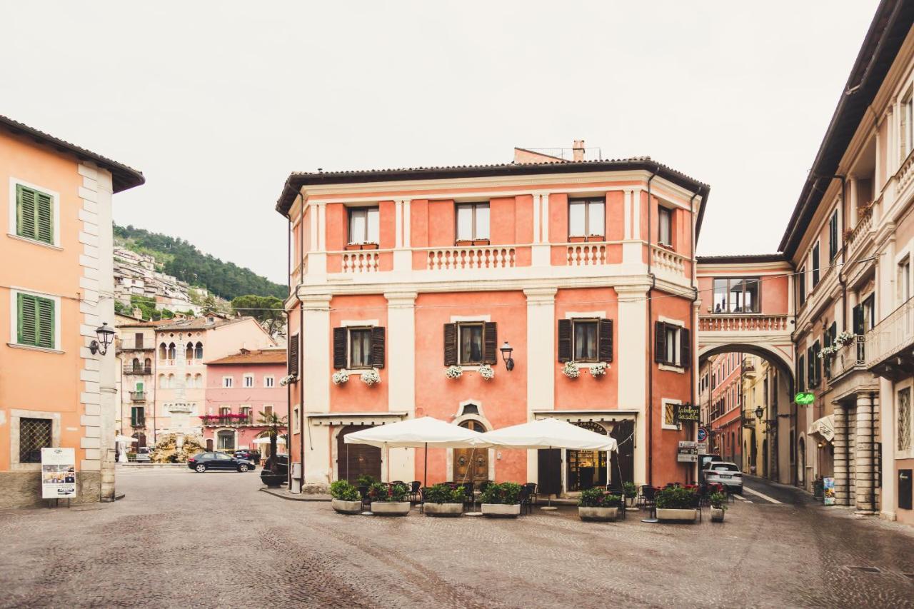 Bed and Breakfast La Rondine Tagliacozzo Exteriér fotografie